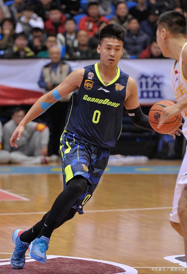 爱游戏 -AC米兰训练开放日，今夜再遭质疑引欢呼，CBA季后赛在即，身体对抗强度拉满的简单介绍