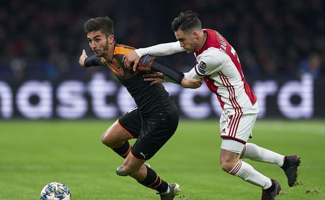 爱游戏平台 -巴萨61巴黎全场回放