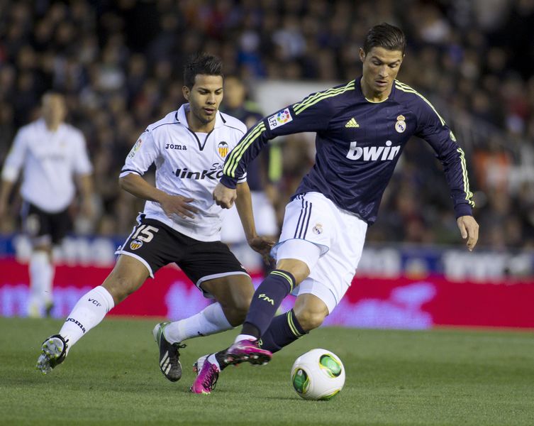 爱游戏体育平台 -赛地聚焦——国王杯今夜热度飙升，圣安东尼奥马刺手感冰凉，态度坚定，更衣室氛围转暖的简单介绍